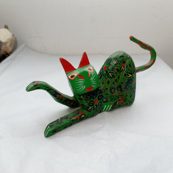 Oaxacan Alebrije Hand Carved Hand Painted Wood Cat Sculpture - Picture 2 of 13